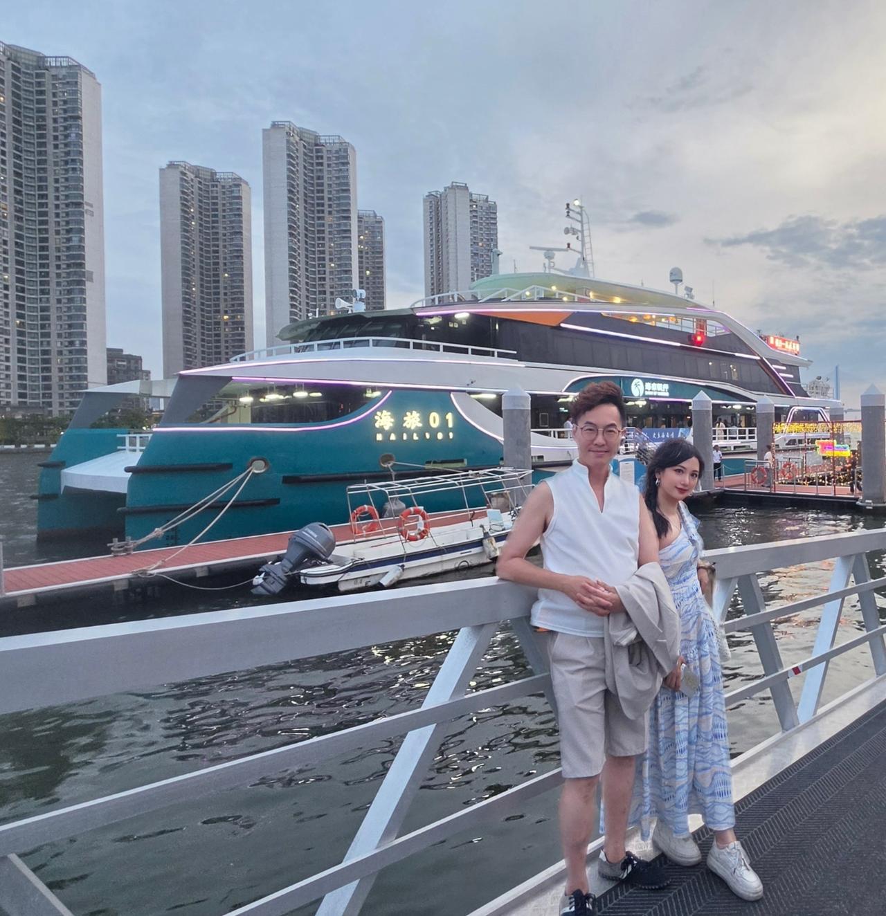 「逐梦航天・自贸海南」採风首日 夜游海口湾

结束白天的科创产业参访，夜幕降临，