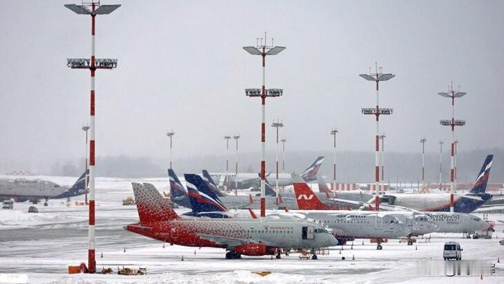 【莫斯科上空已击落26架无人机】

12月27日晚，受乌克兰无人机袭击影响，伏努