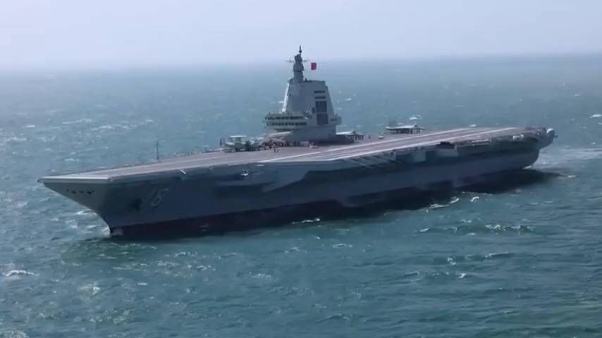 美媒点评福建舰，忌惮的并非航母本身