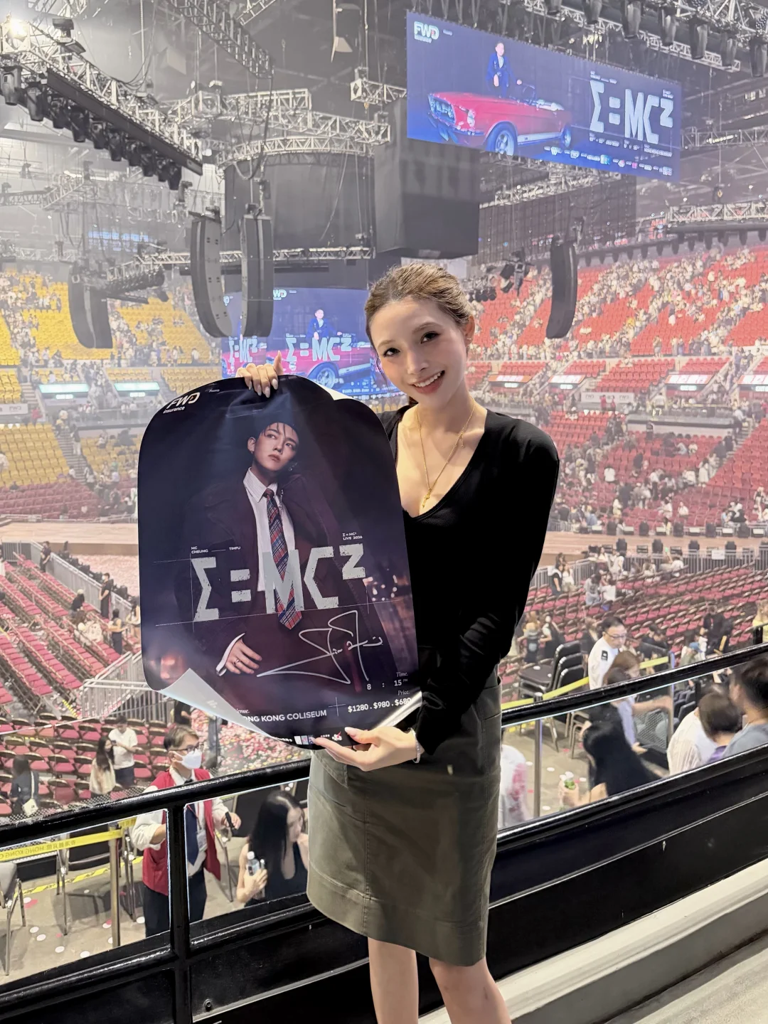 😬MC親筆簽名海報又又又➕1