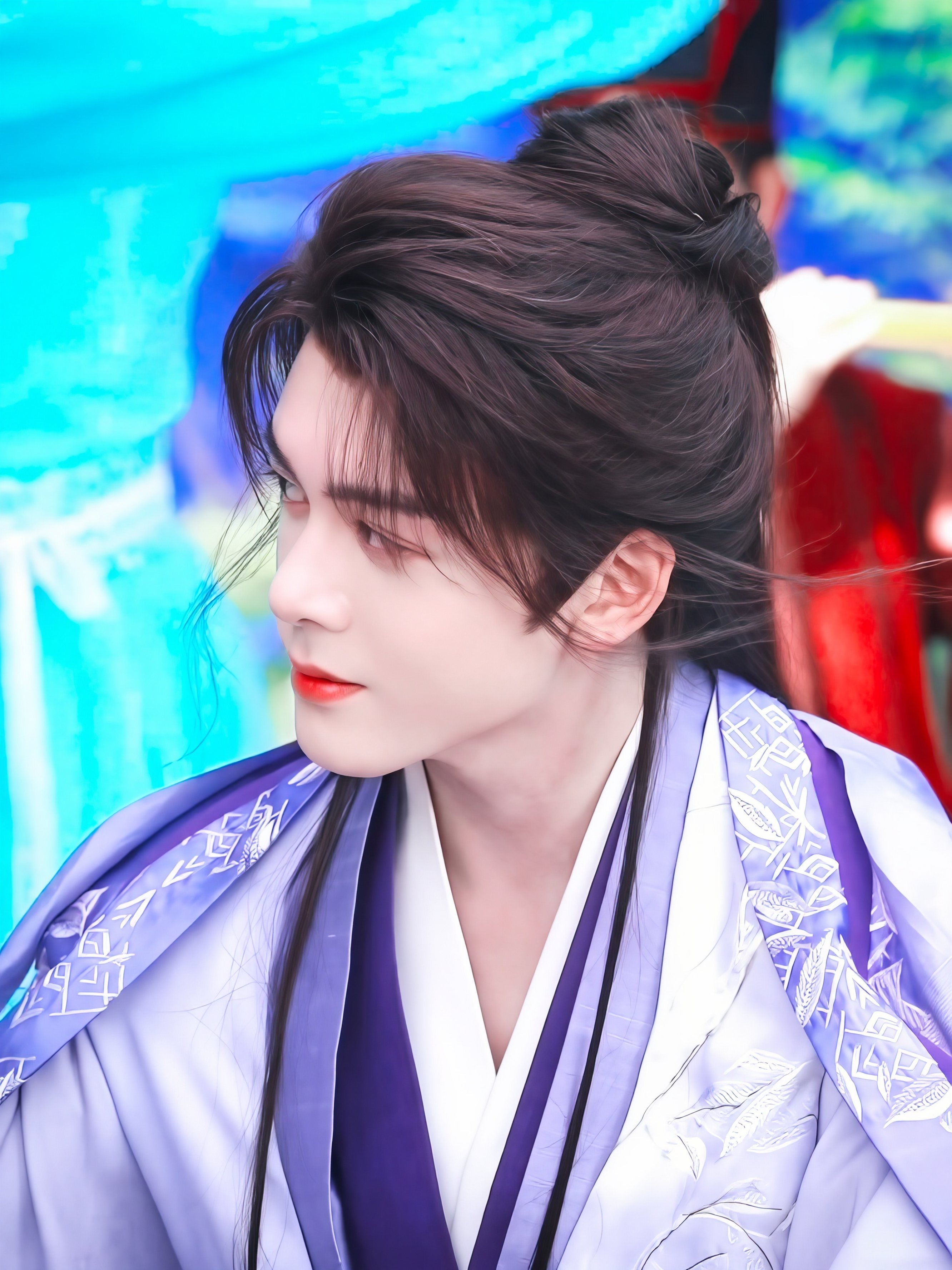 两个美男子，原来和齐峥最配的就是霍展白霍展白：今夜让霍某陪城主一醉方休吧！齐峥：