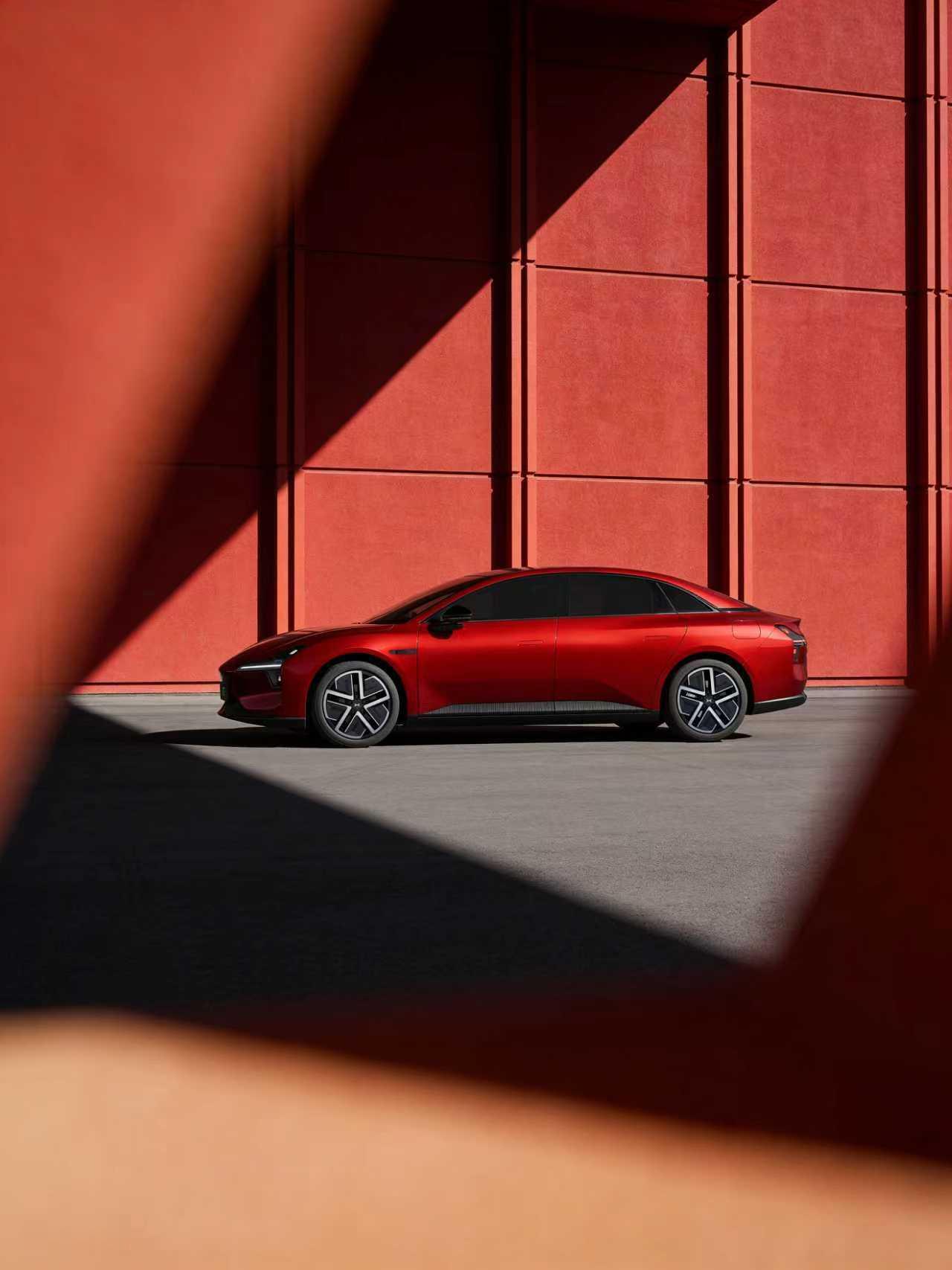 契合过年主题，小鹏MONA官方改色「车厘子红」即将上线！而且本次官方改色支持积分