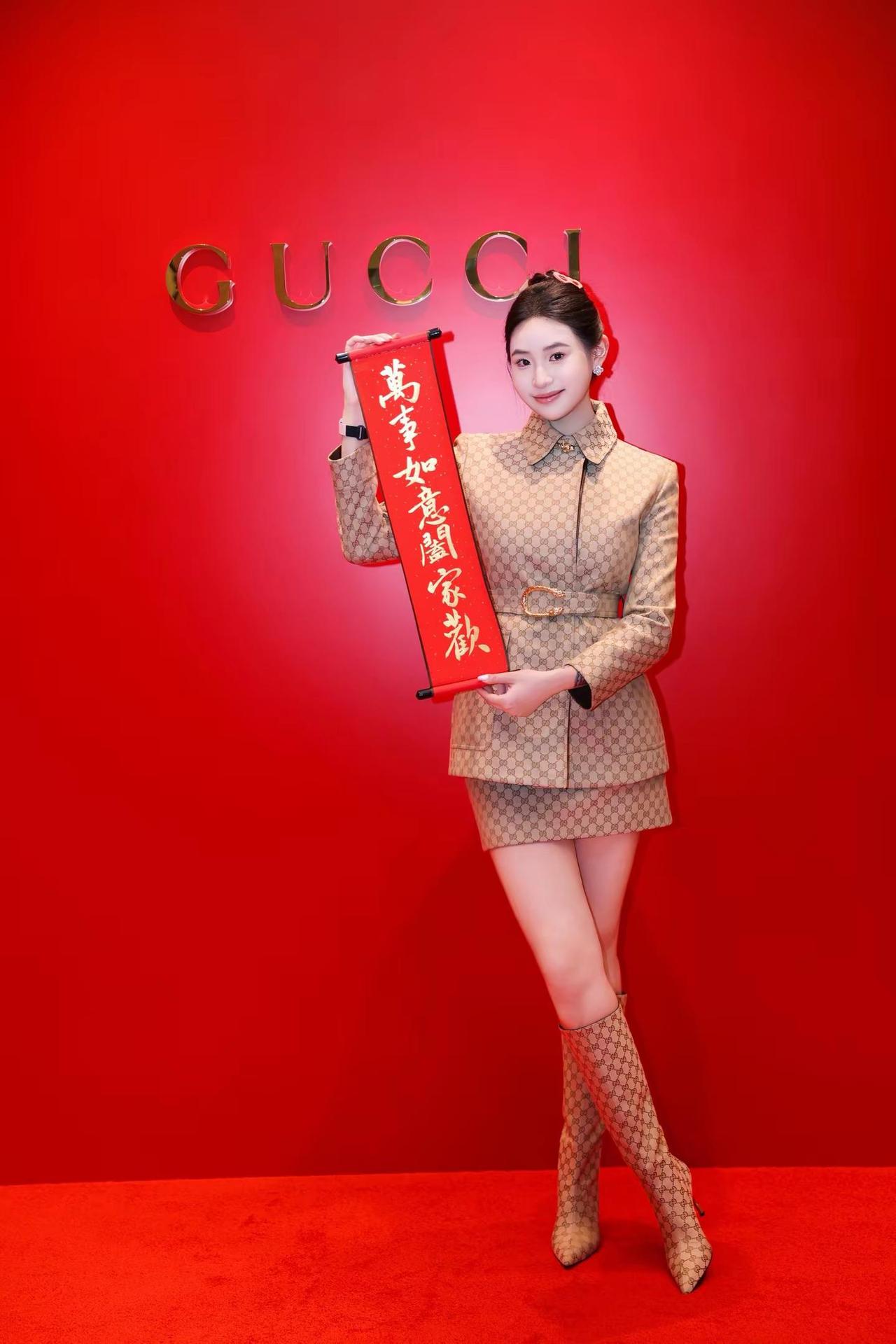 祝大家新的一年 发财被爱 好运常在