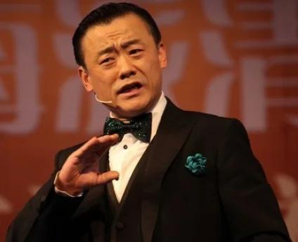 周立波最辉煌时，年收入6000万，每天吃3个海参，1盅燕窝，而且平日里最喜欢喝进