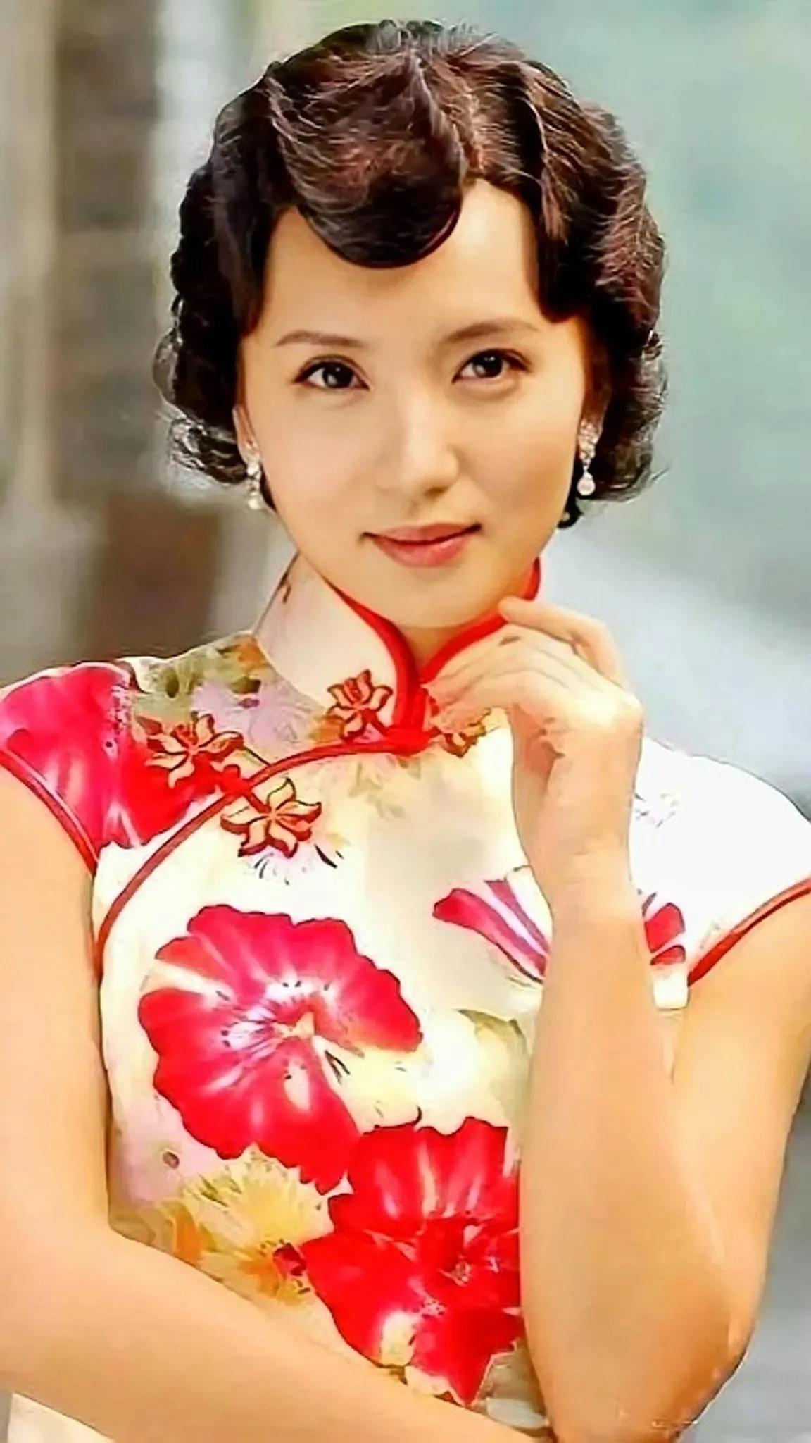 陈好，中国内地影视女演员，出生于  1979  年  5  月  12  日。她