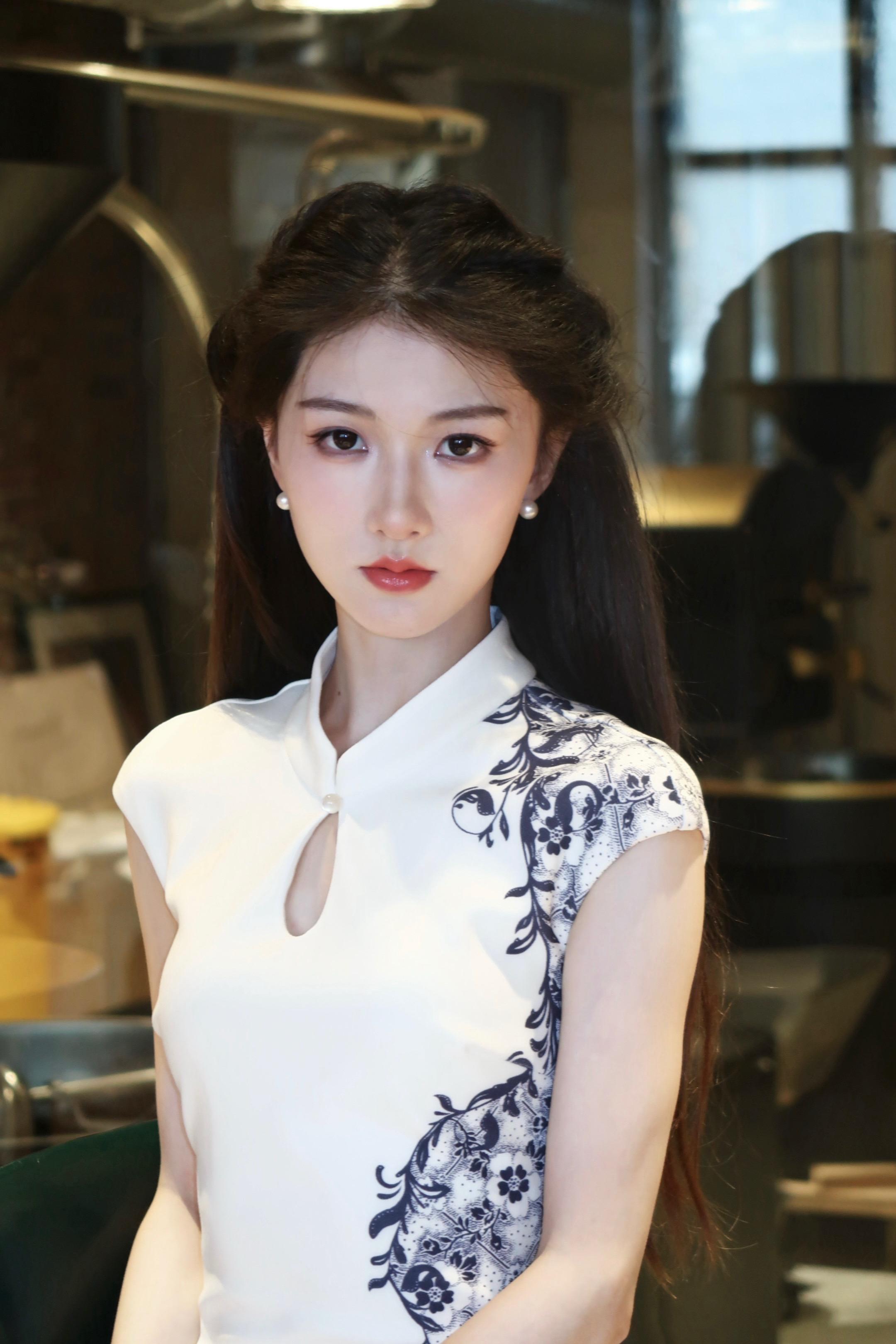 超级显黑的衣服