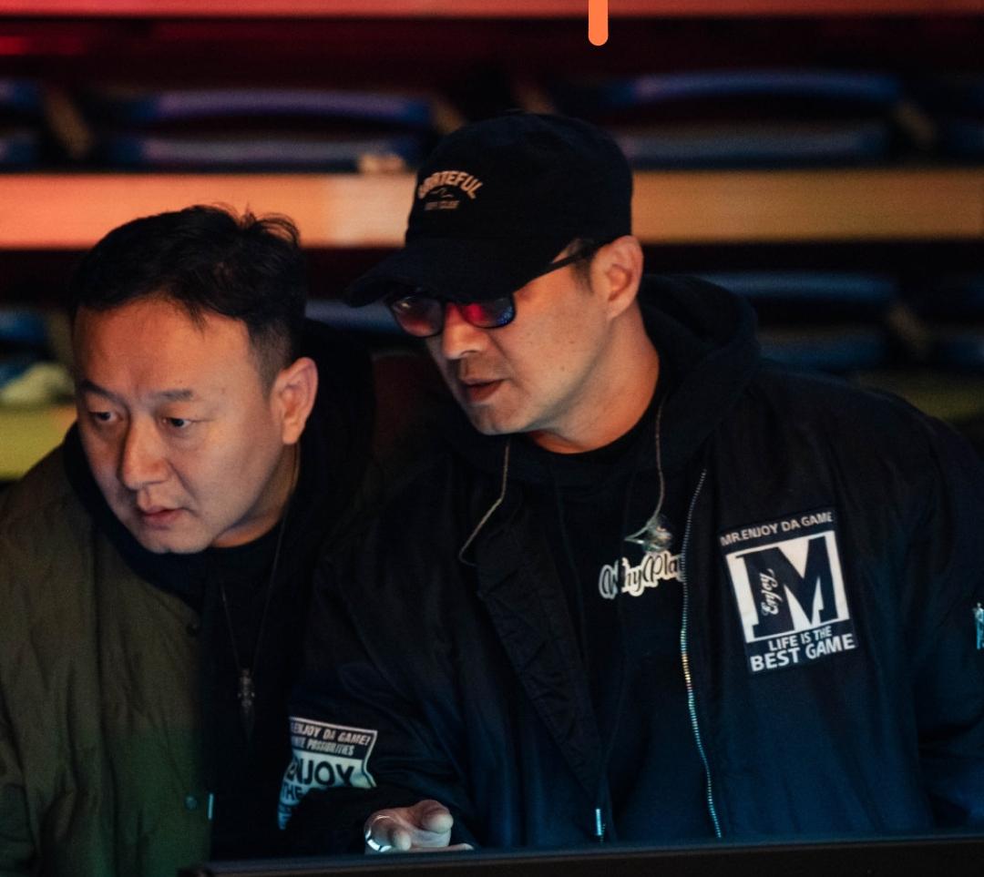 大家在网上发文的时候还是留意点吧，话真的不能乱说。
歌手汪峰在网上发布律师声明，