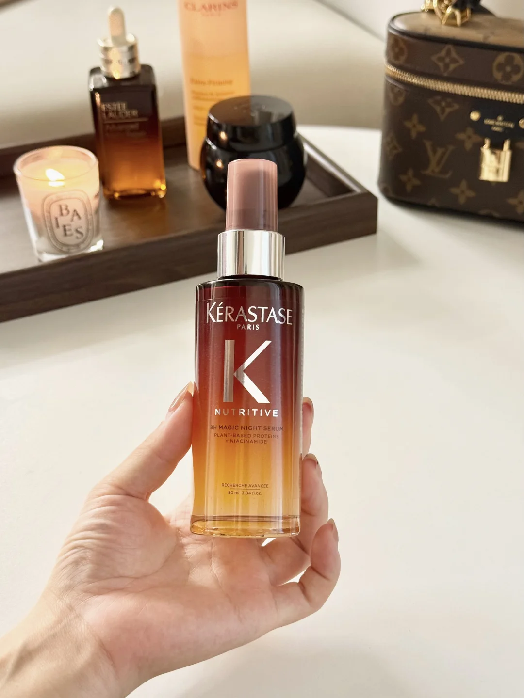 被好闻的香哄睡着了......