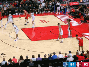 杜兰特第7次出手三分，终于帮助火箭95-94反超魔术
北京时间11月17日，火箭