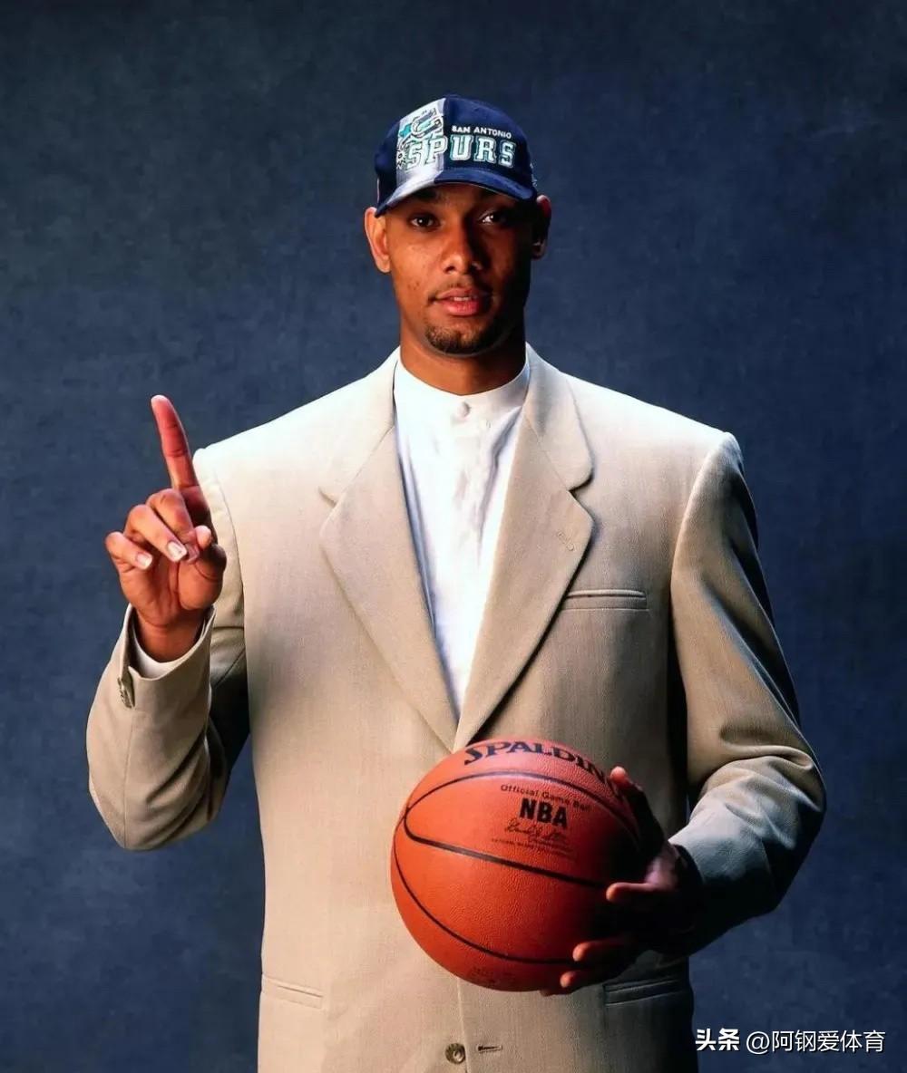 NBA 球队选对球员带来总冠军
骑士队：选了詹姆斯，带来1冠
雄鹿队：选了字母哥