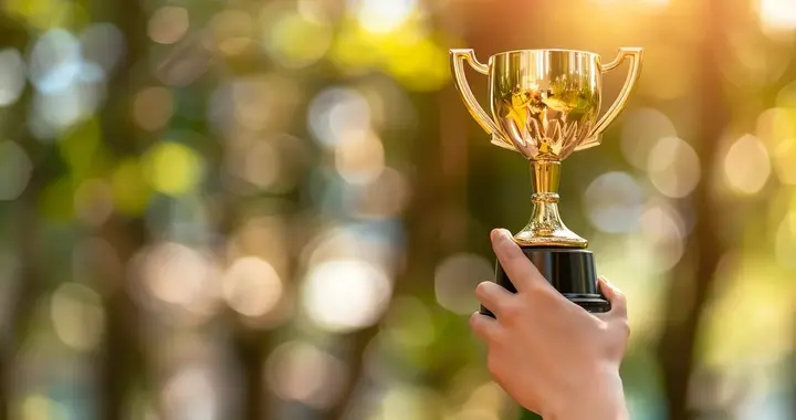 明码标价拿国奖，让“公平”二字往哪搁？ | 新京报快评