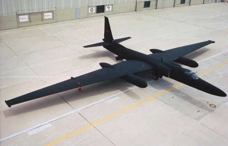 80年代末，美国空军重新改装的U-2S高空侦察机，该机采用了最先进最尖端的信号情
