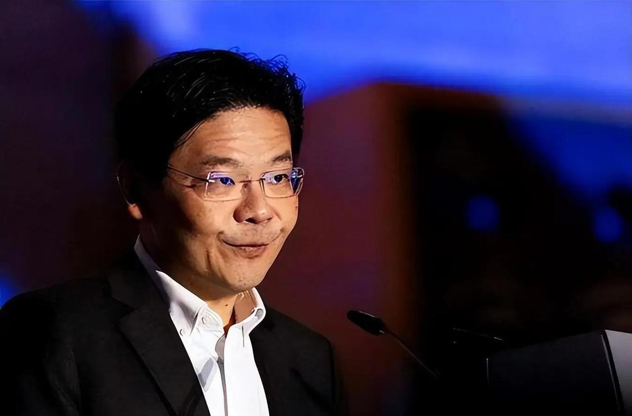 油价稳了！中国新通道砍掉马六甲卡脖子，新加坡急眼发文黑2025中国成绩。1月1日