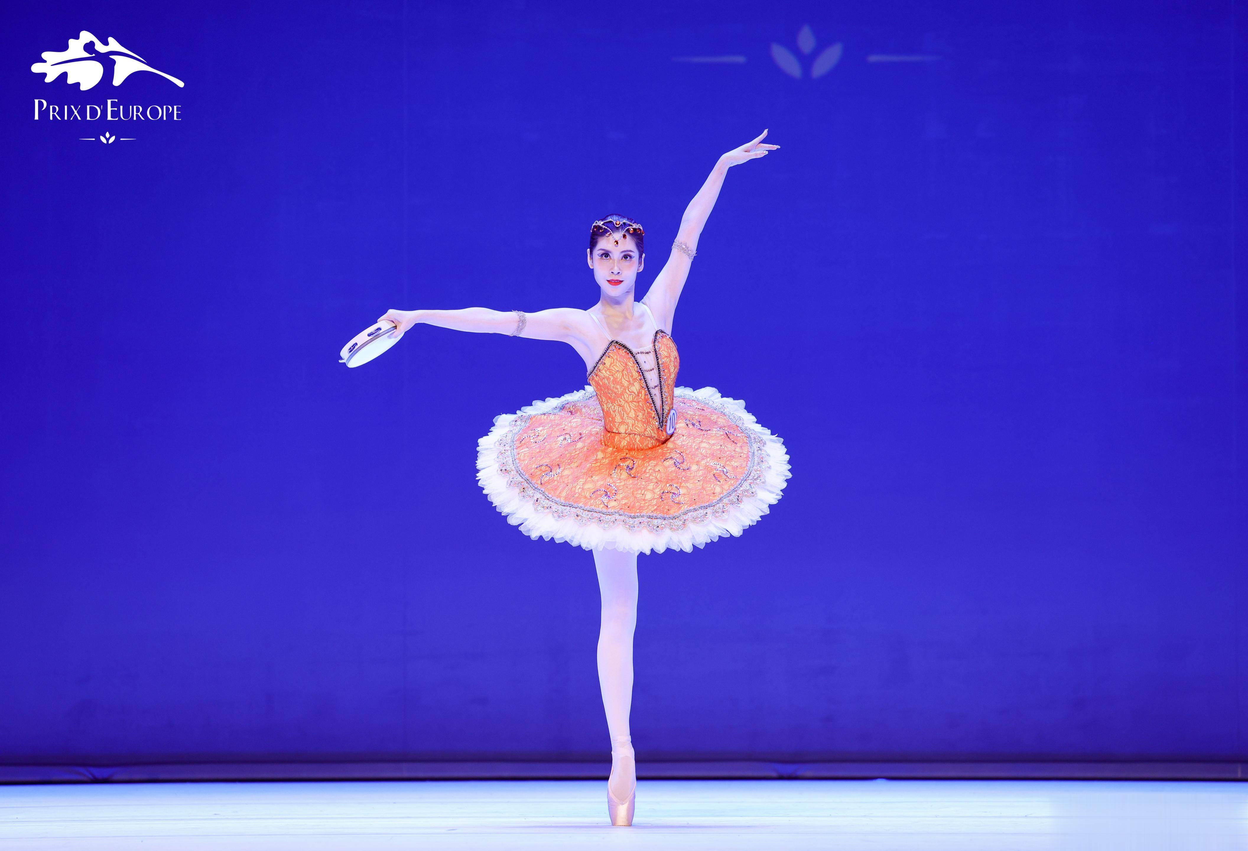 【42岁学舞，45岁拿奖，深圳妈妈赖燕欢在芭蕾中找到自己】赖燕欢的状态并不符合人