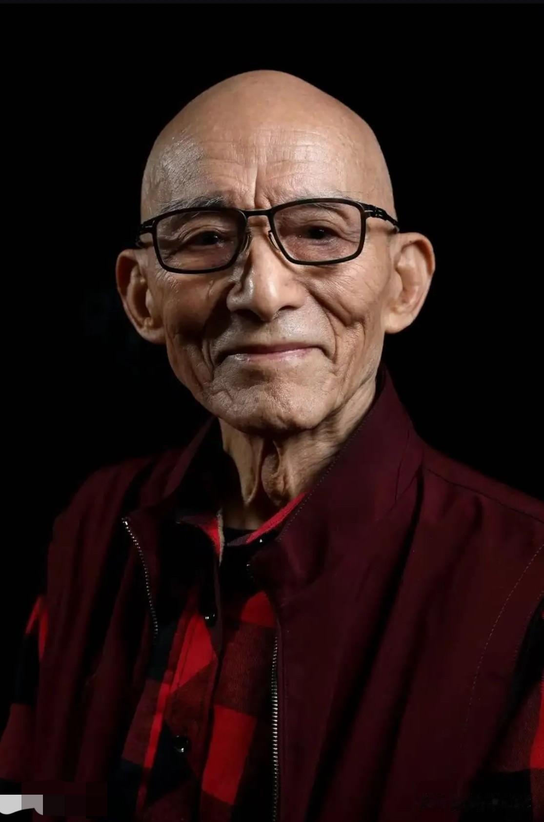 “济公” 游本昌走了，
最让我意外的不是他 92 岁的高龄，
也不是他离世的原因