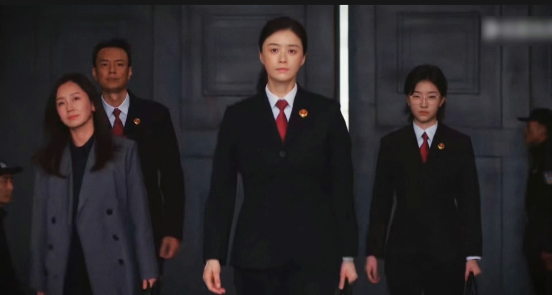 娱乐[超话]以法之名最有价值的镜头以法之名女性图鉴 支持全女阵容。 ​​​