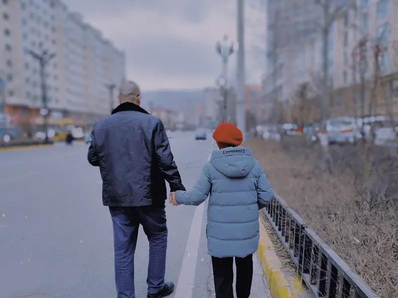 人生重要的东西，真没有标准答案。有人觉得财富重要，有了钱能住豪宅、开豪车。可曾有