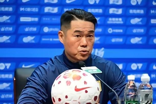 泰山巍峨，路途遥远，希望唐田代理教练能够全力以赴踢好每一场比赛，让泰山队永远是球