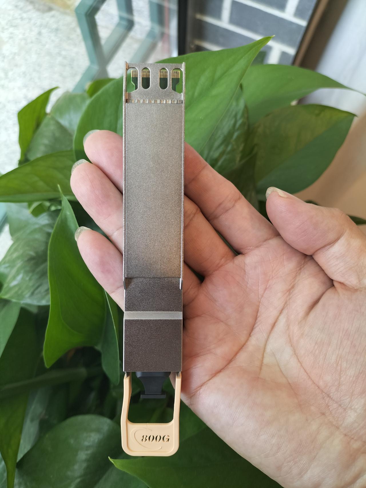 一个800G光模块，需要1个W，数据中心算力设备成本很高。光模块行情 光模块 数