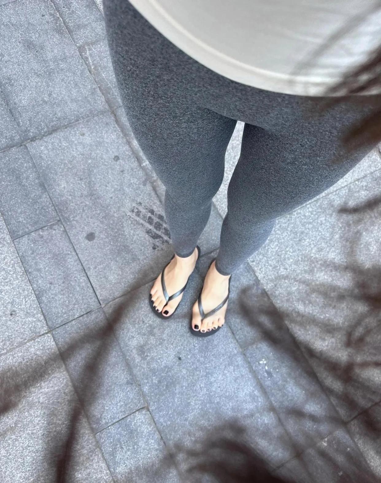 一个女人
如果不出轨
不搞暧昧
会做家务
会烧菜，会带娃
一个月工资3000以上