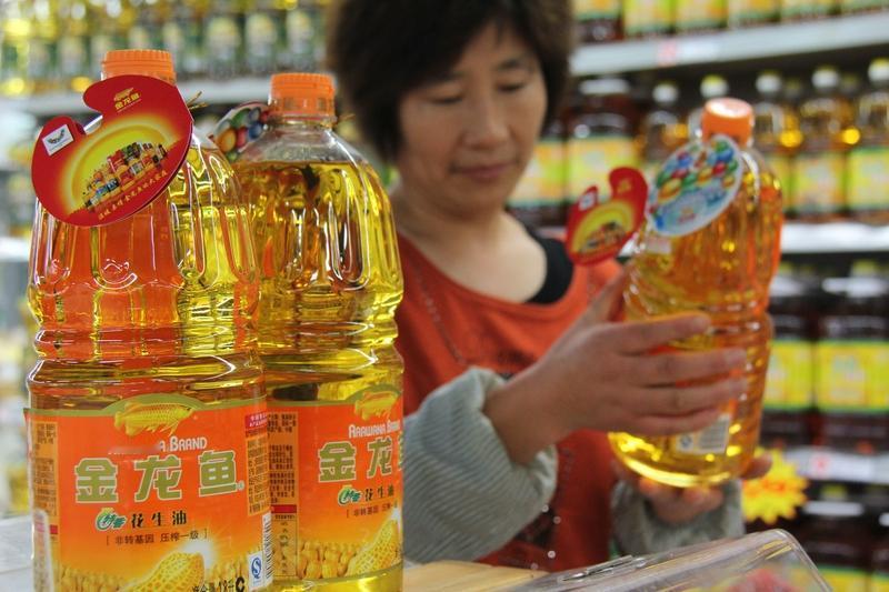 美威胁停买的中国油或为废弃食用油 美国这波操作真是闹了个大笑话。特朗普嚷嚷着不买
