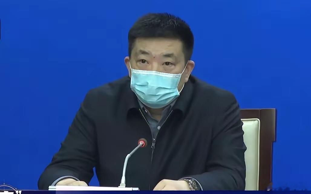 武汉市原市长周先旺被起诉印象最深的是，周曾在参加发布会发言时，举手投足之间，一不