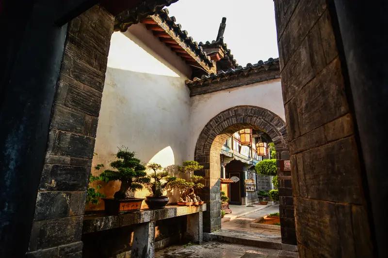 一天工作多少小时，一个月工作多少天，不过不要出去经风雨就是了，天气不好的时候在家