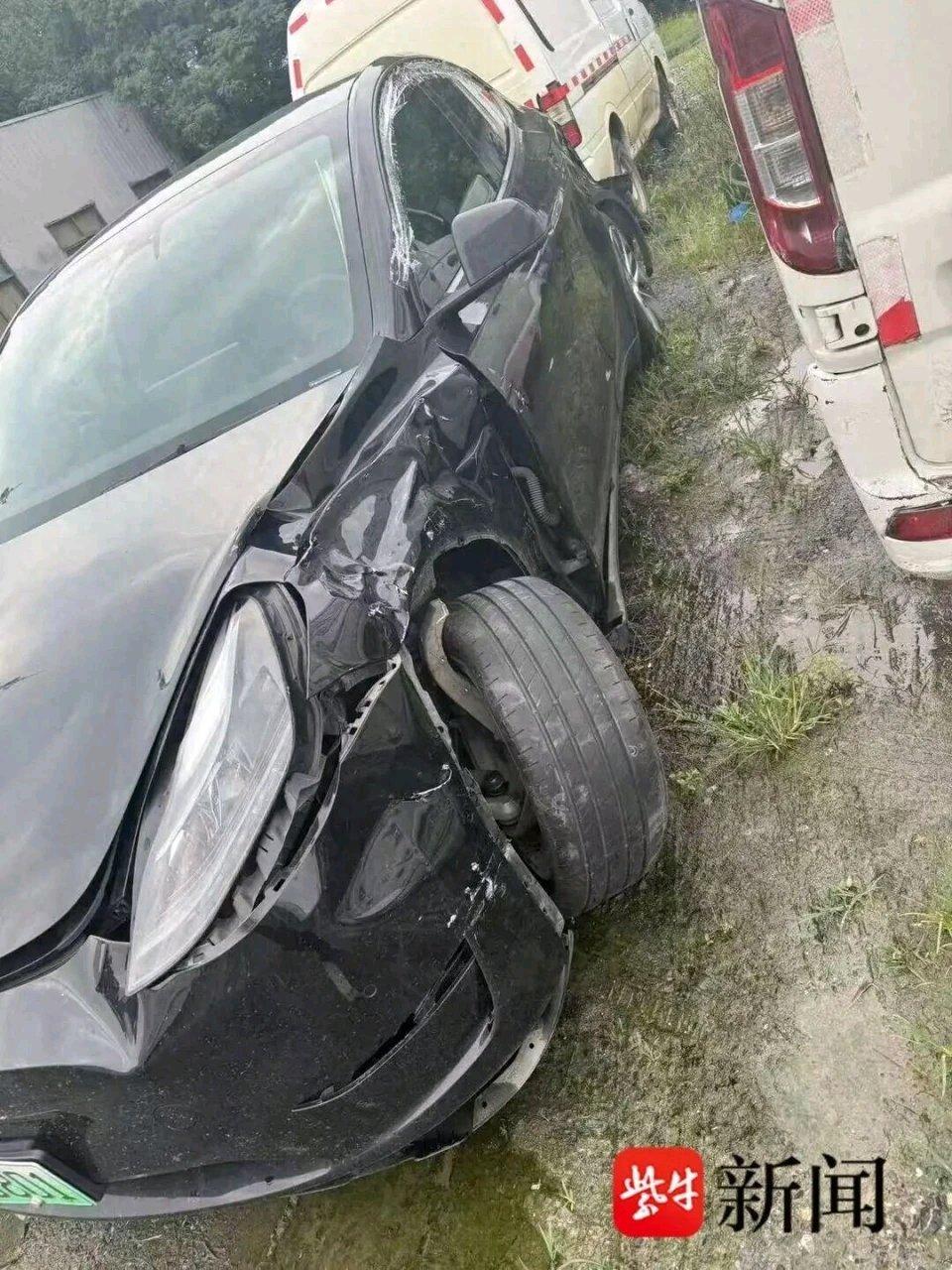 泰州这事儿真让人惊掉下巴！一车主把特斯拉送去4S店，就为取块小铁屑，结果一小时不