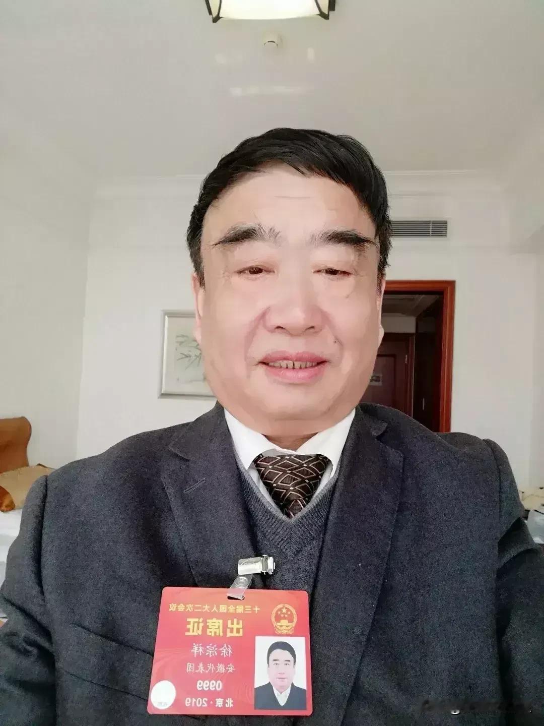 两会热点，人大代表建议逐步放开禁烧秸秆。

据《四川观察》报道，徐淙祥等人大代表