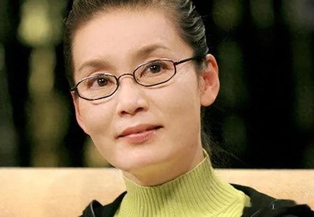 不得不承认！中国影视界，能够称得上德艺双馨的老戏骨，仅有这5位[赞]

第1位：