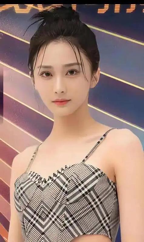 2026年1月4日，陈牧驰与怀孕的陈冰现身花鸟市场，两人全程牵手热聊不断。陈冰孕