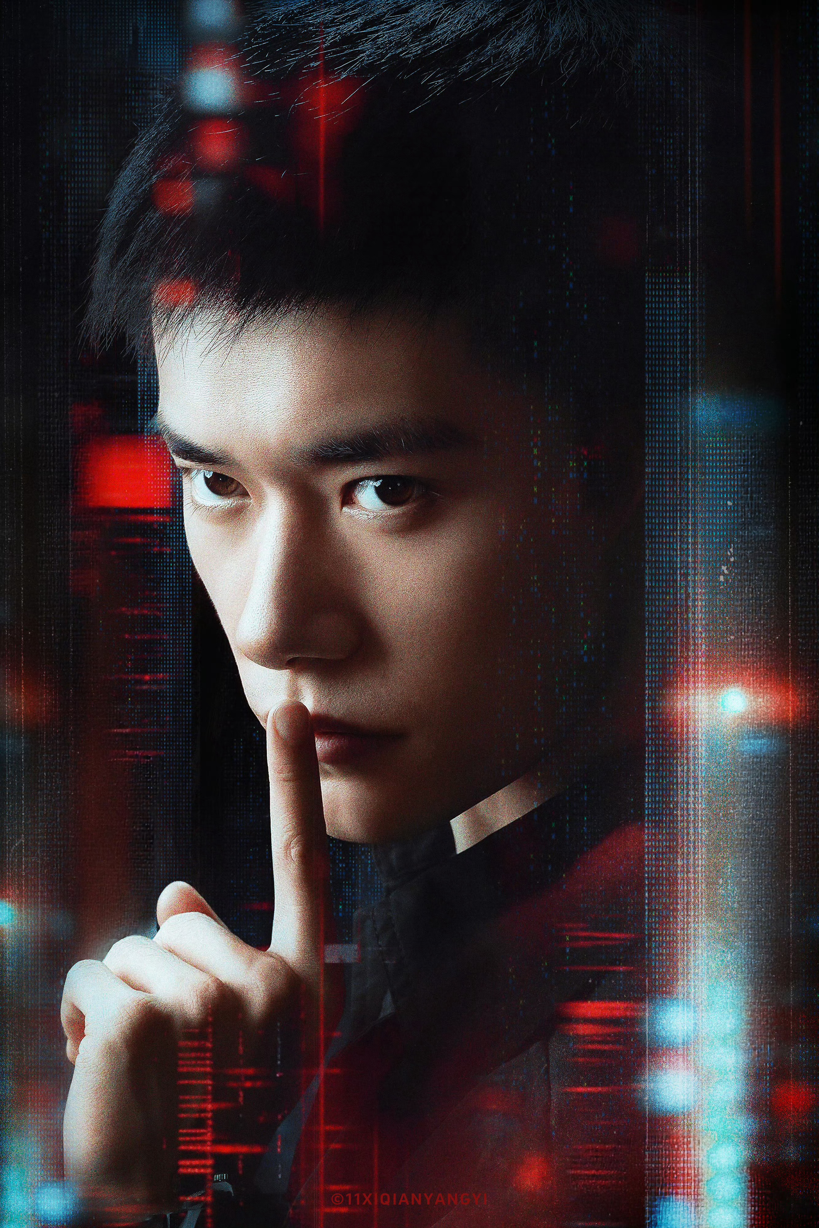 易烊千玺4年前的表情包显化了真给我哥哥握上枪了吧，颜帝就这样疯狂用脸帅似人不偿命