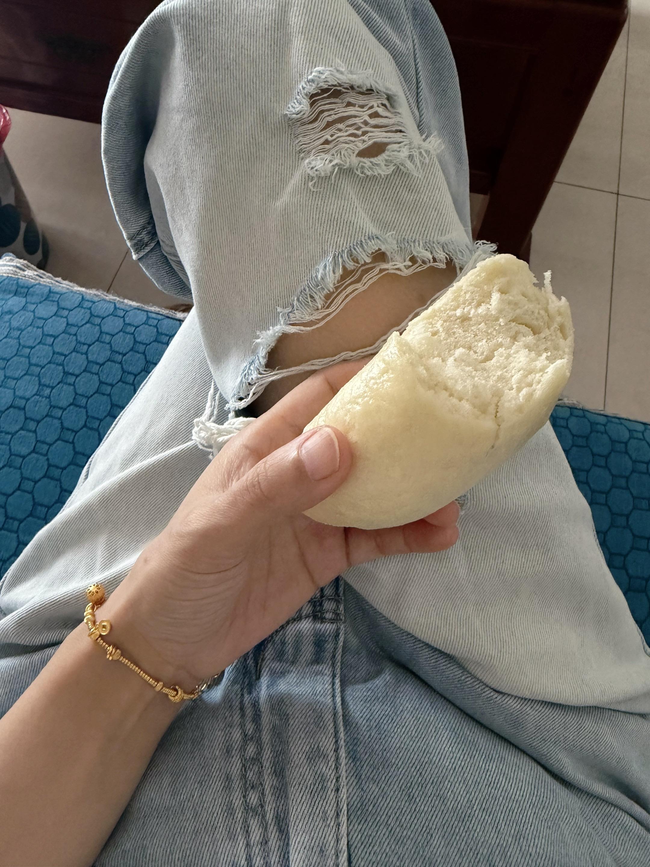 别老打听我的事了，我的苦日子你过不来，大环境不好，下午茶也换供应商了...