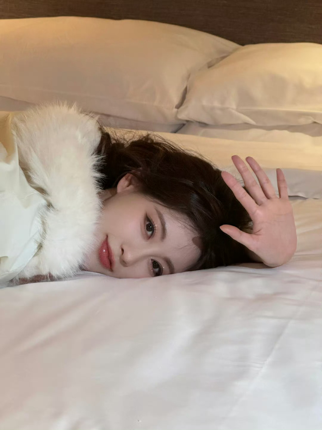 祝绪丹你是一只软萌可爱的小兔子🥺，这个距离我太喜欢啦！ 