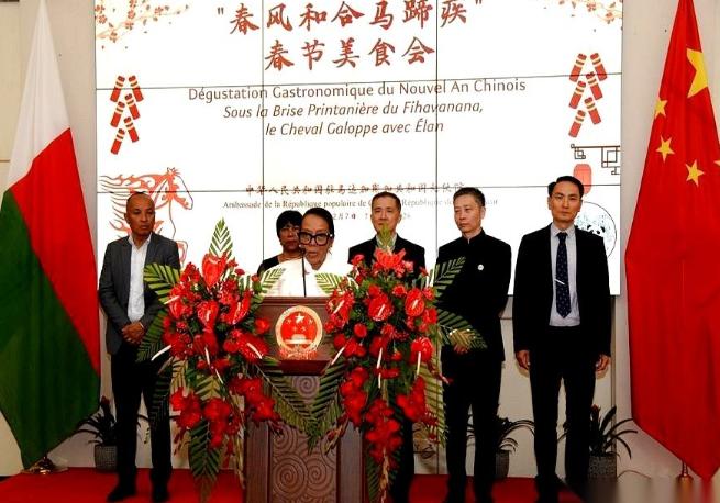 马达加斯加外长，突然公开喊话中国！

2月7号那天，马达加斯加首都塔那那利佛特别