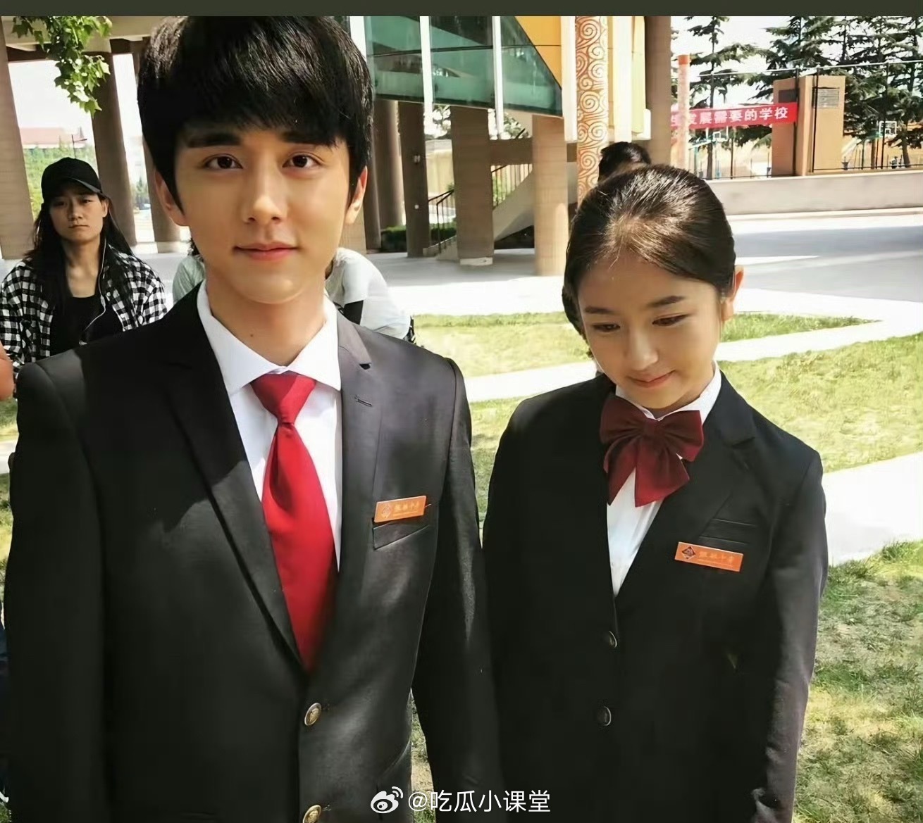 张新成 李兰迪刷到张新成和李兰迪IP都在浙江，说实话第一反应是《你好旧时光》滤镜