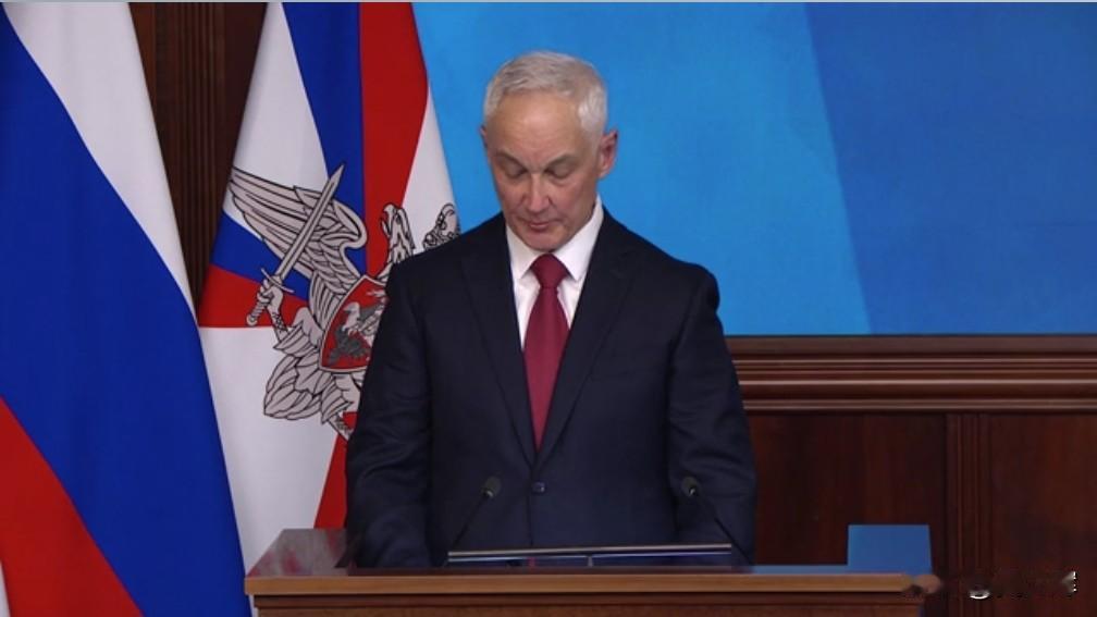 俄罗斯防长：“不是我们在威胁——是我们在被威胁”

12月17日，俄罗斯防长别洛