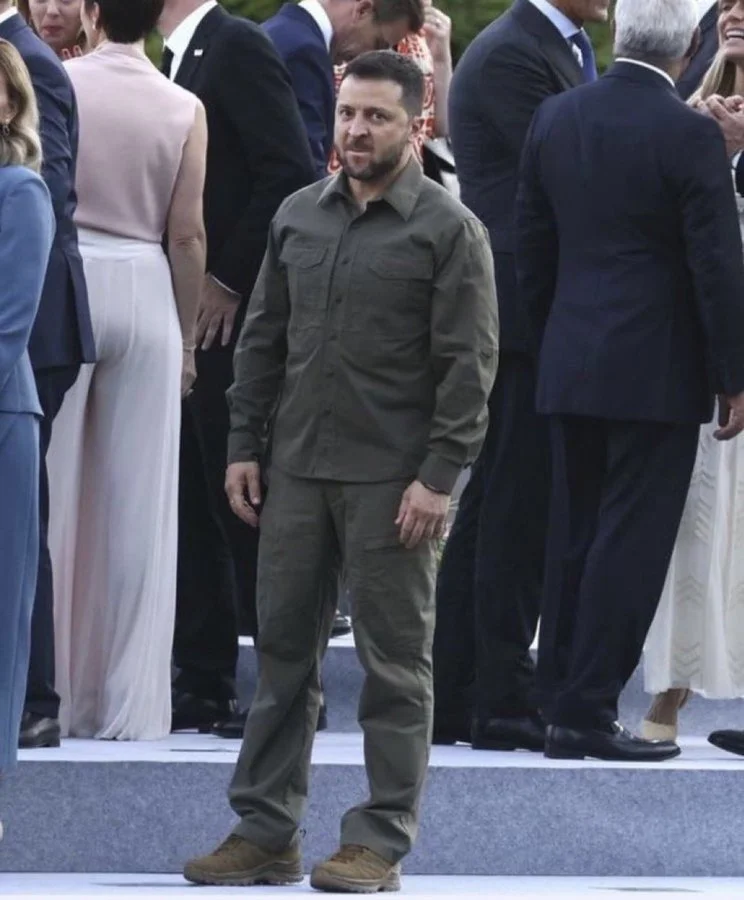 巴黎圣母院开幕式上的泽连斯基……