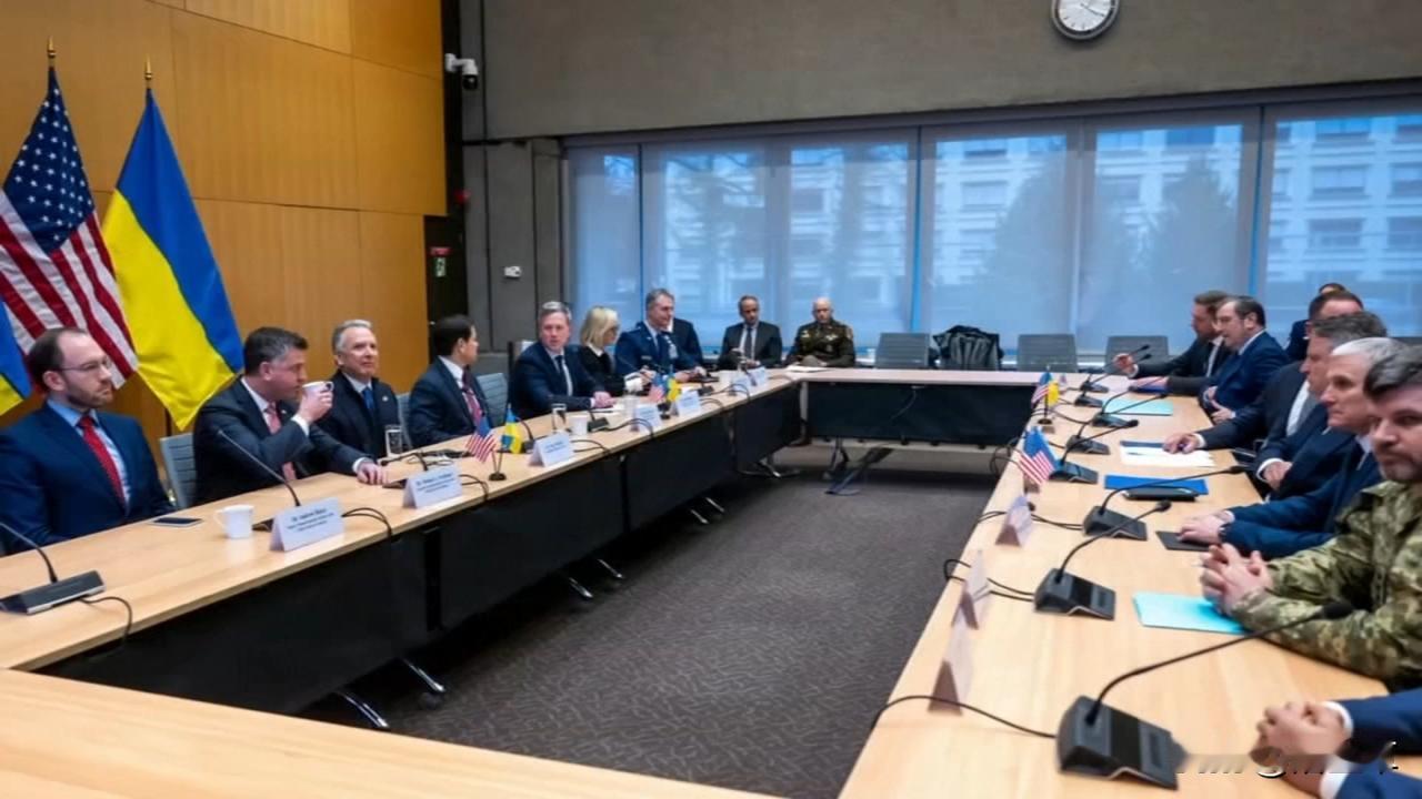 下一轮俄乌会谈将于2月17日至18日在日内瓦举行，这将又是一次三方谈判。

俄罗