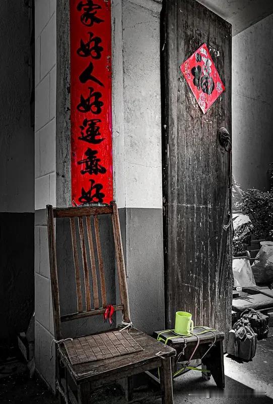 雪中送炭的人大概率是好人。像著名画家齐白石，没成名前参加宴会被冷落，梅兰芳一进来