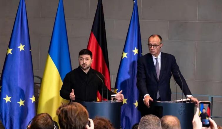 力挺乌克兰、不惧俄罗斯、对美国不卑不亢，德国总理默茨“三观”很正，此人极有可能会