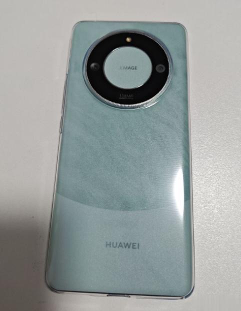 华为Mate60系列发布，然后荣耀X50 火了！华为Mate60系列价格贵，还不