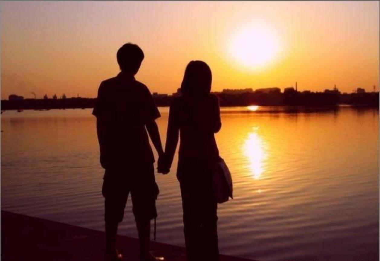 发现一个很玄的规律：“人生不能太圆满，夫妻恩爱的，可能是半路夫妻。夫妻不和的，孩