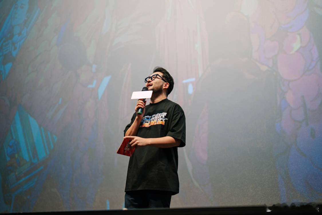 #电影一竞到底上映##一竞到底深圳首映# 《一竞到底》来袭，华晨宇旁白讲述 PE