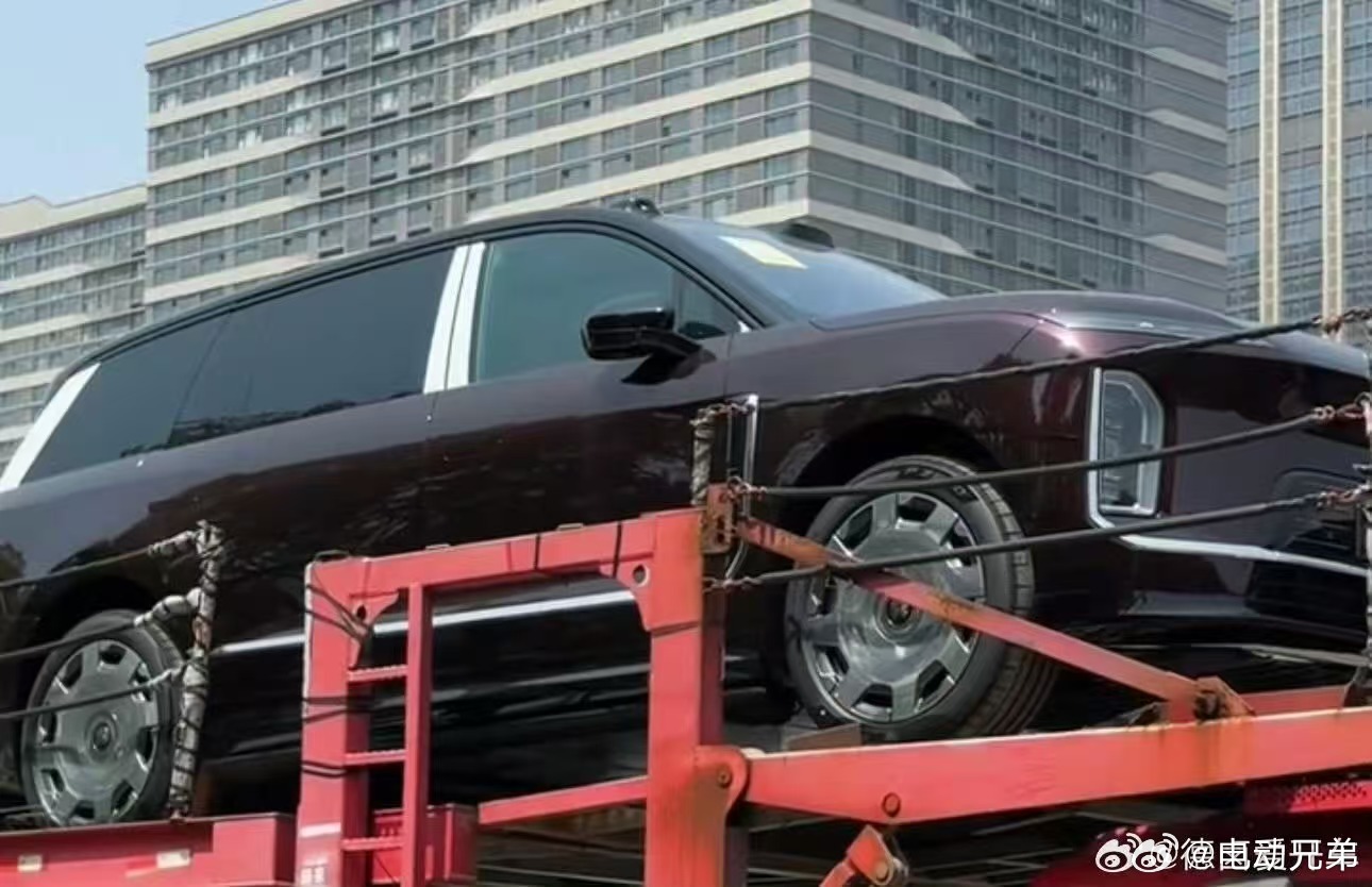 图片来源于，如侵删如果不是ai，那这些颜色都挺好看。电动兄弟