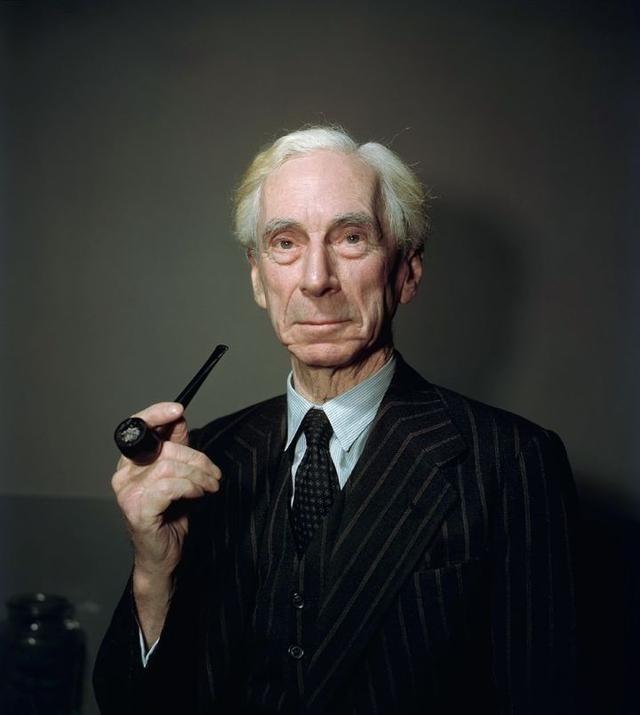 1950年，数学家罗素，获得诺贝尔文学奖，他说：“这个世界上什么都是假的，只有你