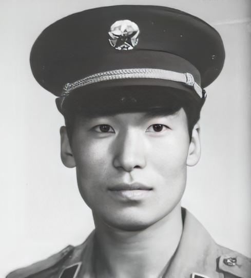 1987年，试飞员徐勇凌在试飞歼6时出现意外，战机突然失控，他被迫跳伞，掉入了荒
