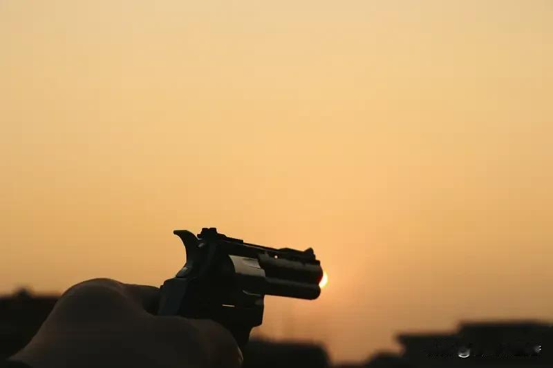 济南出牛人啦！济南市公安局特巡警支队有个90后女警叫郝琰，那本事可太厉害了！在匈