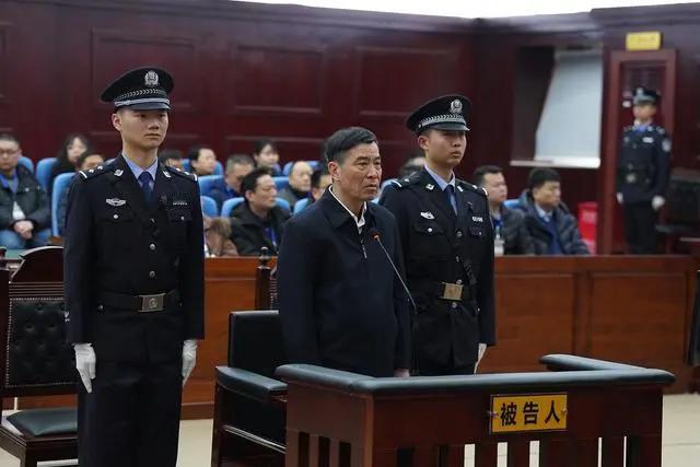【足协原主席陈戌源受审：不止在足球领域，犯罪期起于2010年】陈戌源受贿一案今日