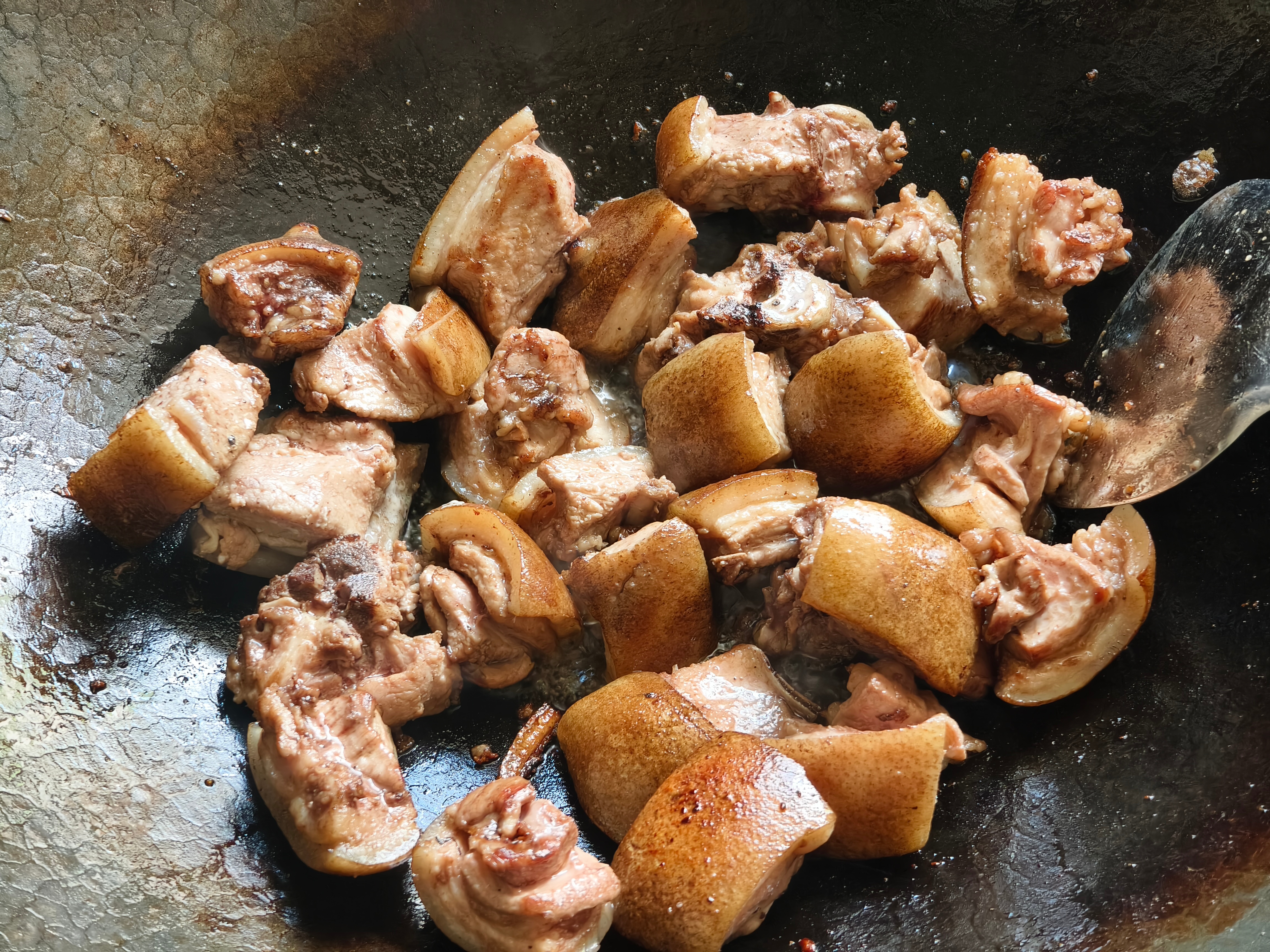 请大家吃坨坨肉